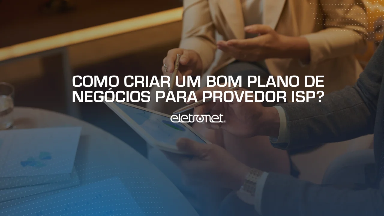 Homem e mulher sócios de ISP criando um bom plano de negócios para provedor ISP.